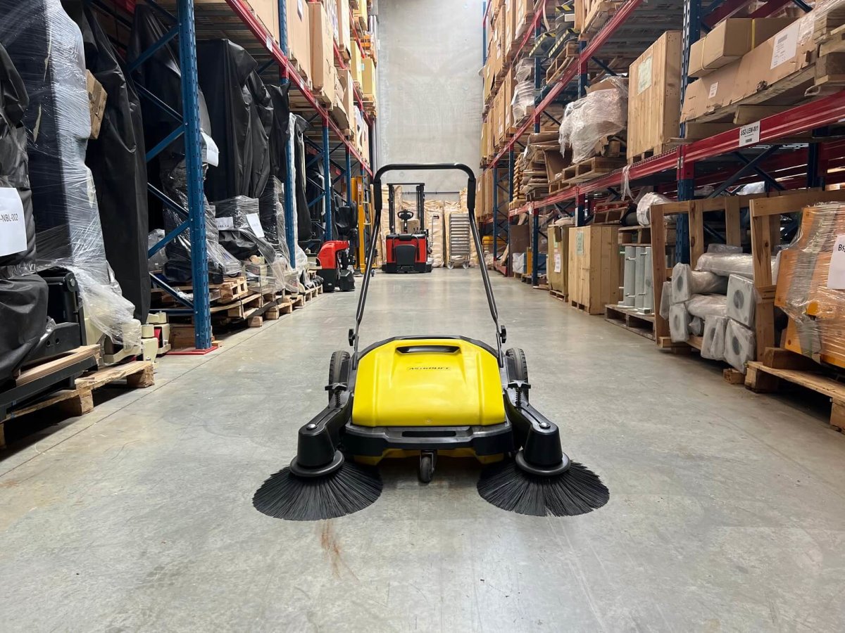 Non-Electric Push Sweeper